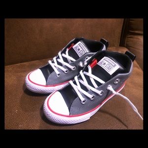 Youth Converse Size 12 US